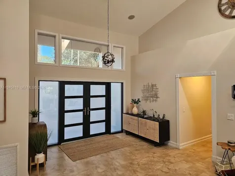3070 Perriwinkle Circle Davie FL 33328