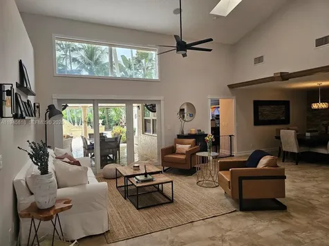 3070 Perriwinkle Circle Davie FL 33328