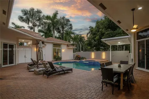 1499 Victoria Isle Drive Weston FL 33327
