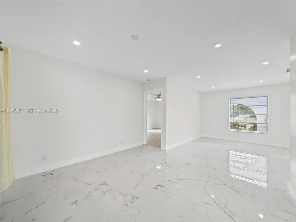10251 NW 39th Court Coral Springs FL 33065