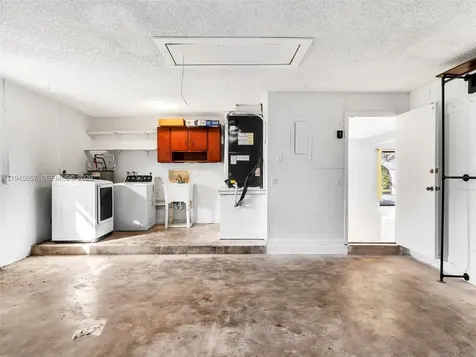 10251 NW 39th Court Coral Springs FL 33065