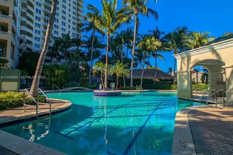 19501 W Country Club Drive Aventura FL 33180