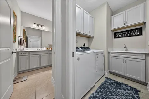 4409 W Appleton Circle W Oakland Park FL 33309