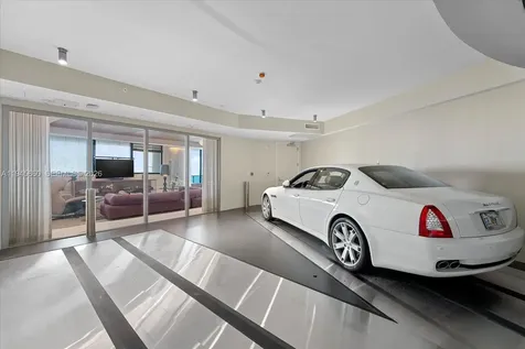 18555 Collins Avenue Sunny Isles Beach FL 33160