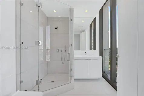 17975 Collins Avenue Sunny Isles Beach FL 33160