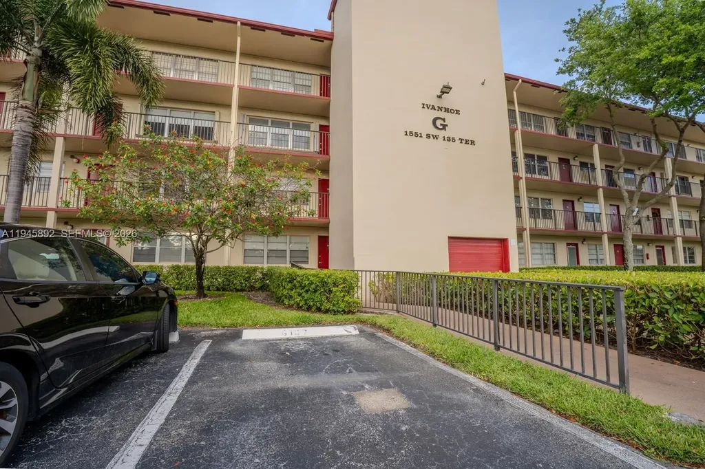 1551 SW 135th Terrace Pembroke Pines FL 33027