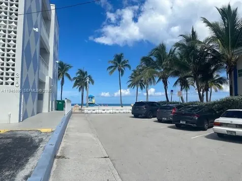 320 S Surf Road Hollywood FL 33019