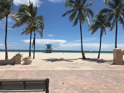320 S Surf Road Hollywood FL 33019
