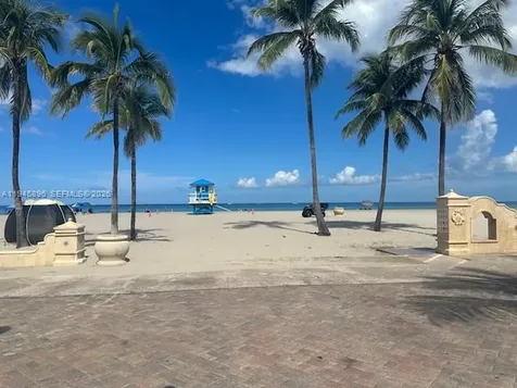 320 S Surf Road Hollywood FL 33019