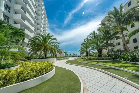 100 Lincoln Road Miami Beach FL 33139