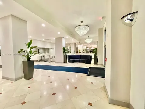 100 Lincoln Road Miami Beach FL 33139