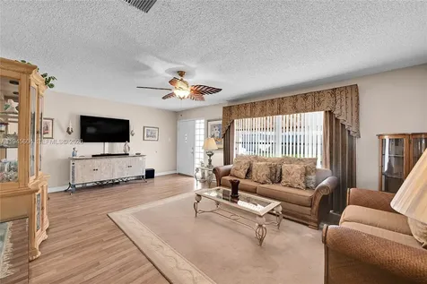 7109 NW 75th Street Tamarac FL 33321