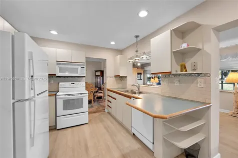 7109 NW 75th Street Tamarac FL 33321