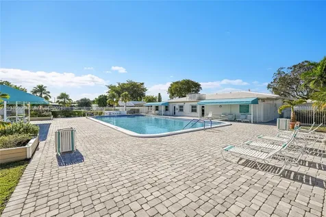 7109 NW 75th Street Tamarac FL 33321