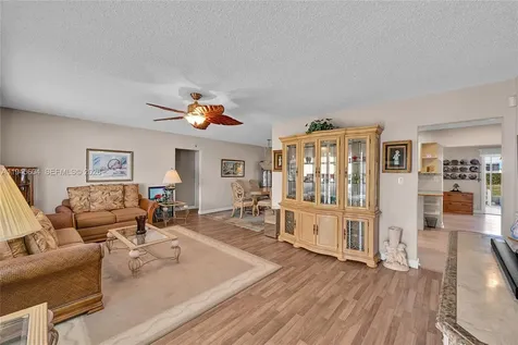 7109 NW 75th Street Tamarac FL 33321