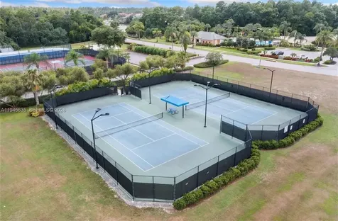 11016 Tahiti Isle Lane Other City - In The State Of Florida FL 33647