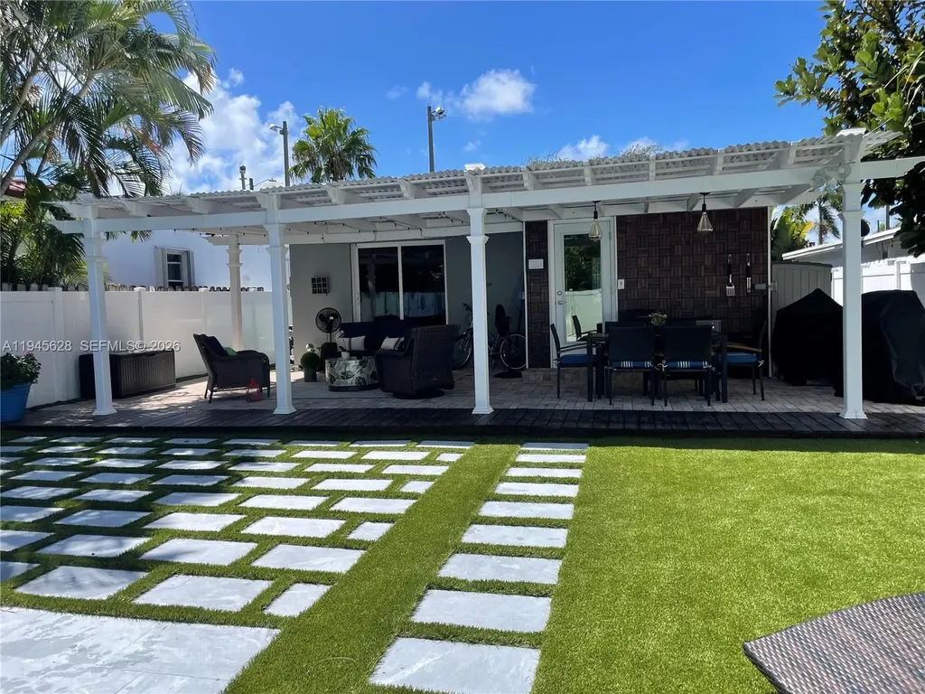 1551 Madison Street Hollywood FL 33020