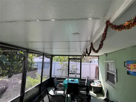 12625 NW 1st Court North Miami FL 33168