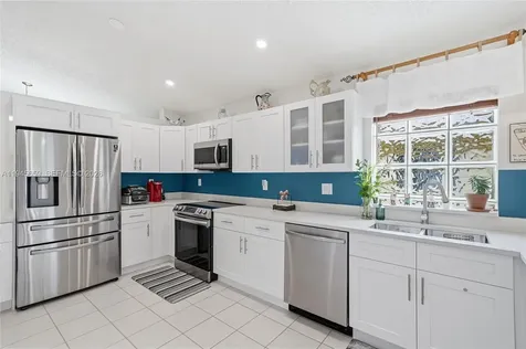 20494 SW 5th Street Pembroke Pines FL 33029