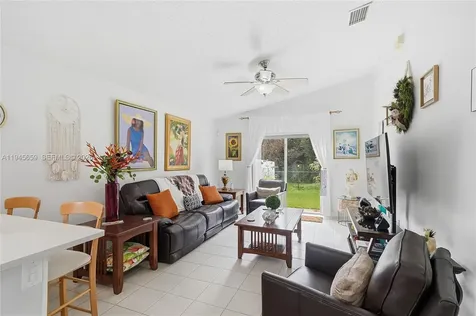 20494 SW 5th Street Pembroke Pines FL 33029