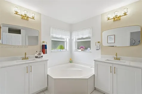 20494 SW 5th Street Pembroke Pines FL 33029