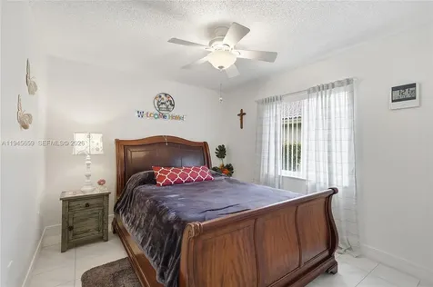 20494 SW 5th Street Pembroke Pines FL 33029