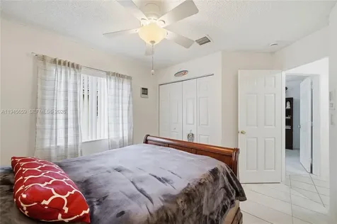 20494 SW 5th Street Pembroke Pines FL 33029
