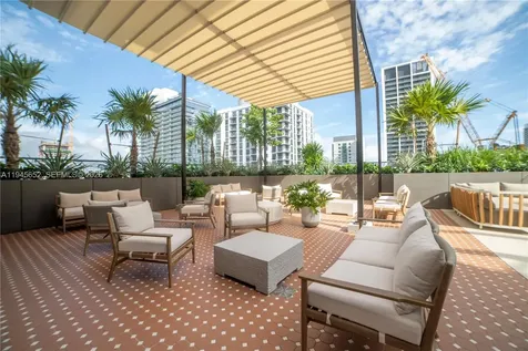 11 NE 6th Miami FL 33132