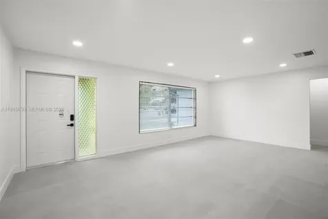 5805 NW 72nd Avenue Tamarac FL 33321-6039