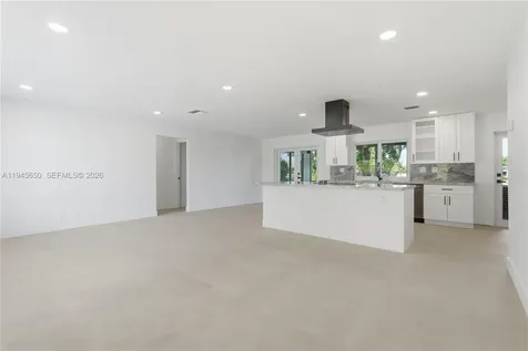 5805 NW 72nd Avenue Tamarac FL 33321-6039