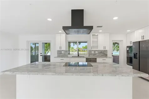 5805 NW 72nd Avenue Tamarac FL 33321-6039