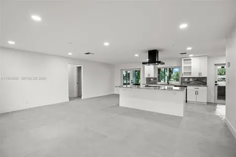 5805 NW 72nd Avenue Tamarac FL 33321-6039