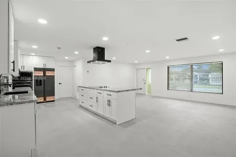 5805 NW 72nd Avenue Tamarac FL 33321-6039