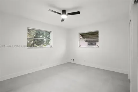 5805 NW 72nd Avenue Tamarac FL 33321-6039