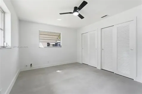 5805 NW 72nd Avenue Tamarac FL 33321-6039