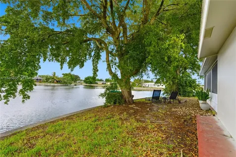 5805 NW 72nd Avenue Tamarac FL 33321-6039