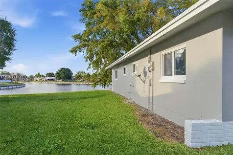 5805 NW 72nd Avenue Tamarac FL 33321-6039