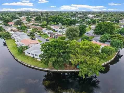 5805 NW 72nd Avenue Tamarac FL 33321-6039