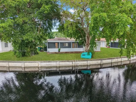 5805 NW 72nd Avenue Tamarac FL 33321-6039