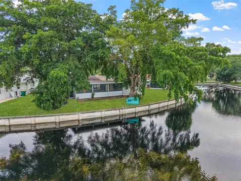 5805 NW 72nd Avenue Tamarac FL 33321-6039