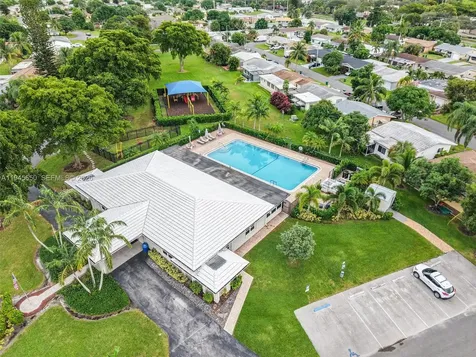 5805 NW 72nd Avenue Tamarac FL 33321-6039