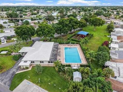 5805 NW 72nd Avenue Tamarac FL 33321-6039