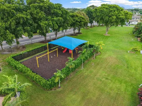 5805 NW 72nd Avenue Tamarac FL 33321-6039