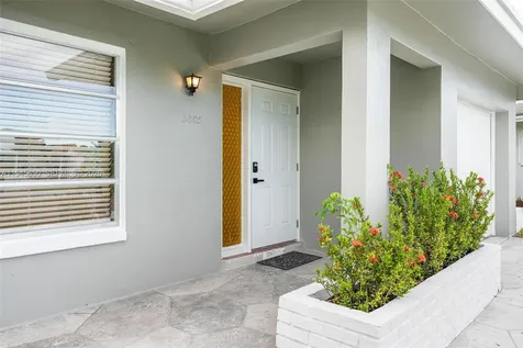 5805 NW 72nd Avenue Tamarac FL 33321-6039