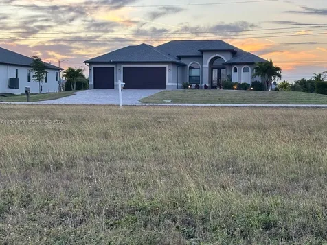 1213 NW 39th Avenue Cape Coral FL 33993