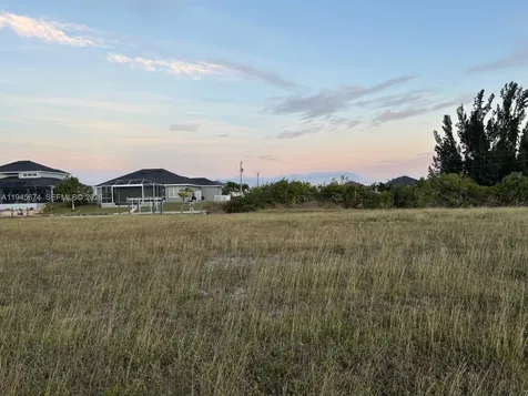 1213 NW 39th Avenue Cape Coral FL 33993