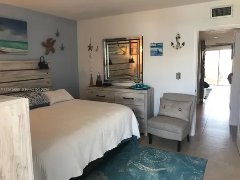 320 S Surf Road Hollywood FL 33019