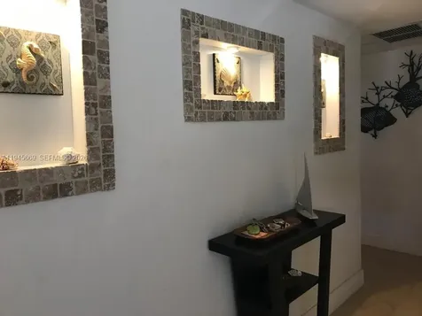 320 S Surf Road Hollywood FL 33019