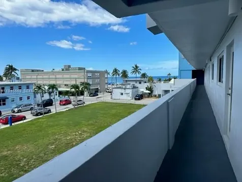320 S Surf Road Hollywood FL 33019