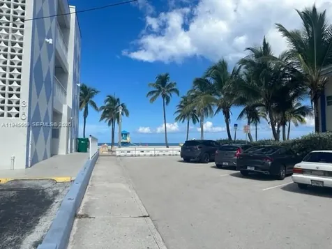 320 S Surf Road Hollywood FL 33019